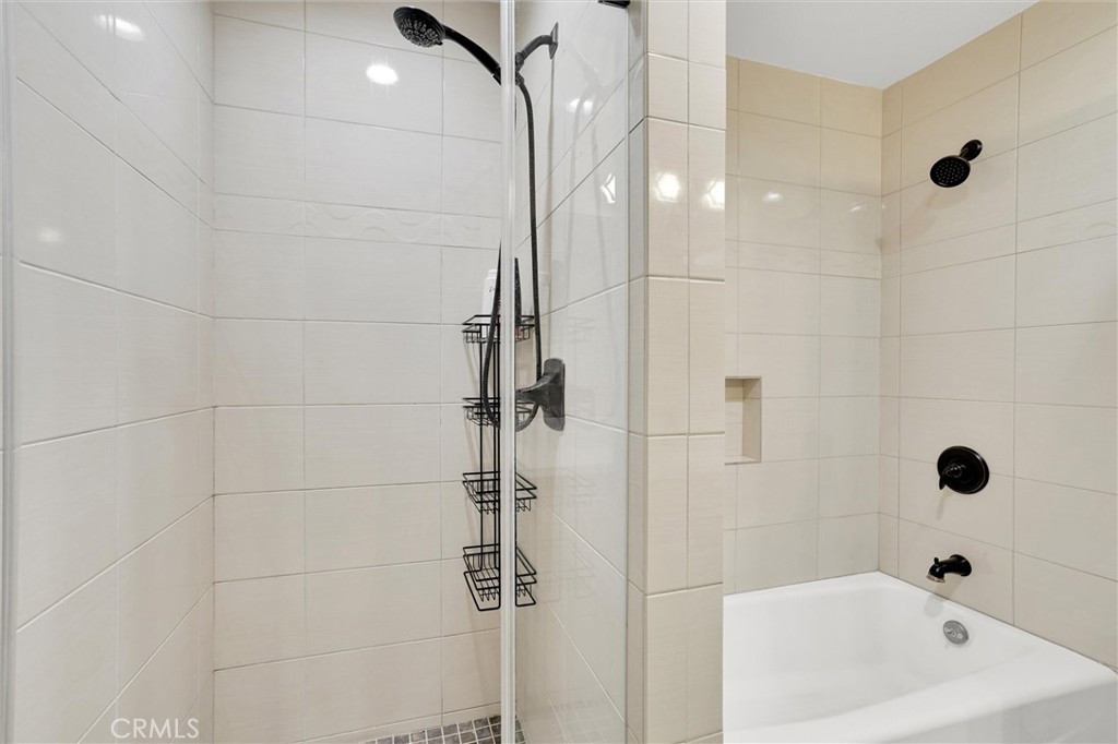 125 N Allen Avenue 114