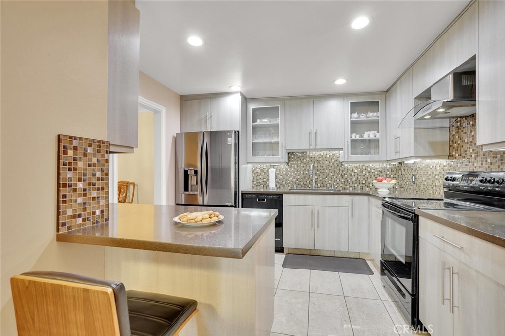 125 N Allen Avenue 114