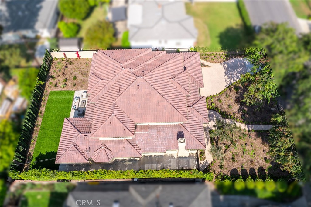 83 W Woodruff Avenue