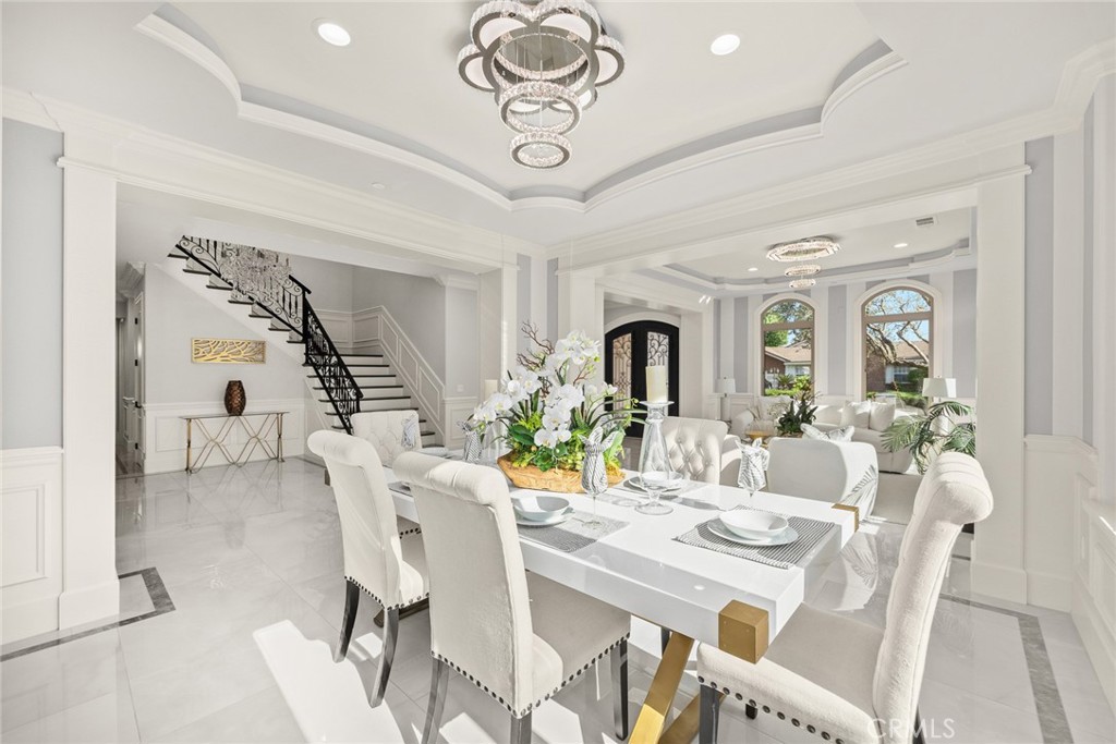 83 W Woodruff Avenue