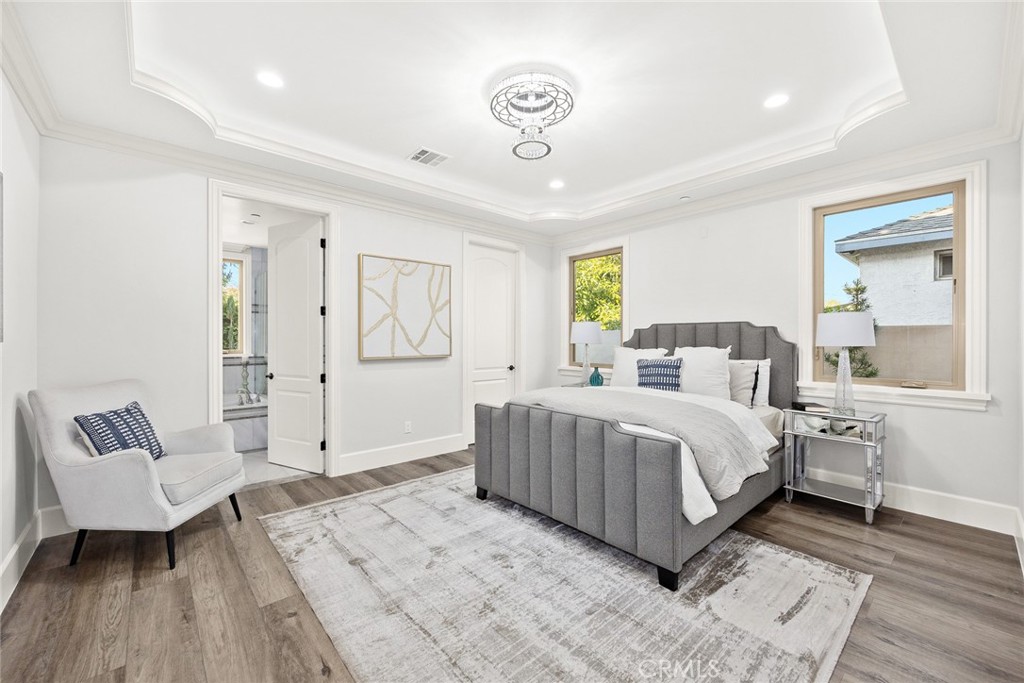 83 W Woodruff Avenue