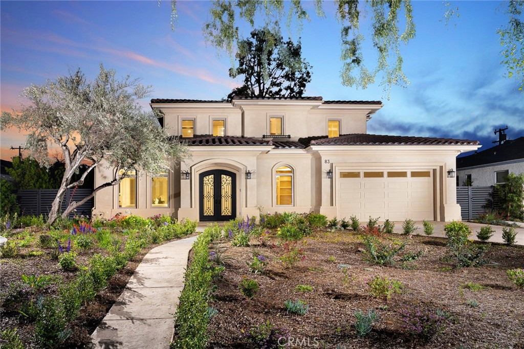 83 W Woodruff Avenue