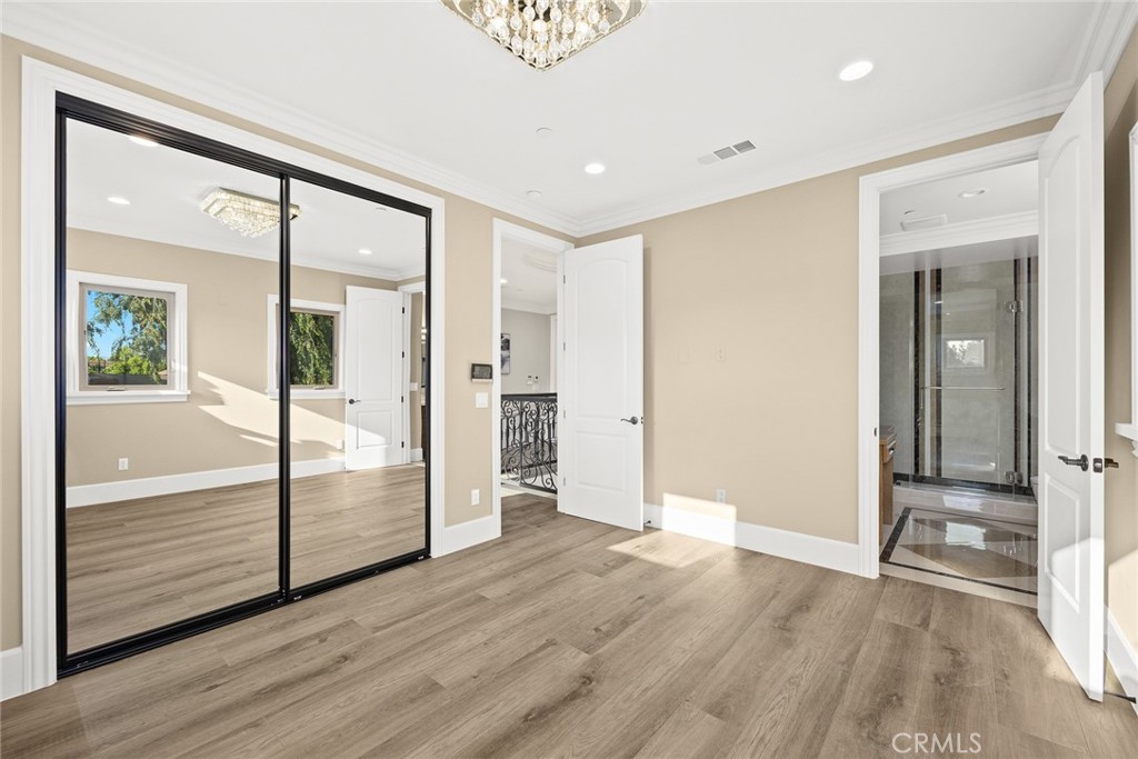 83 W Woodruff Avenue