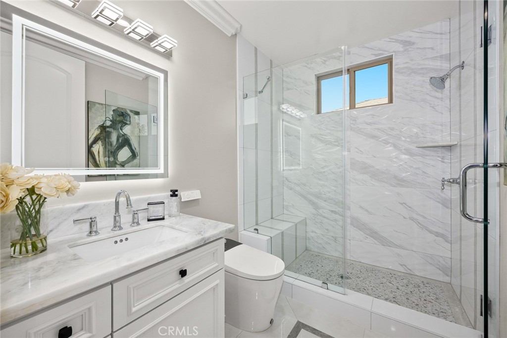 83 W Woodruff Avenue