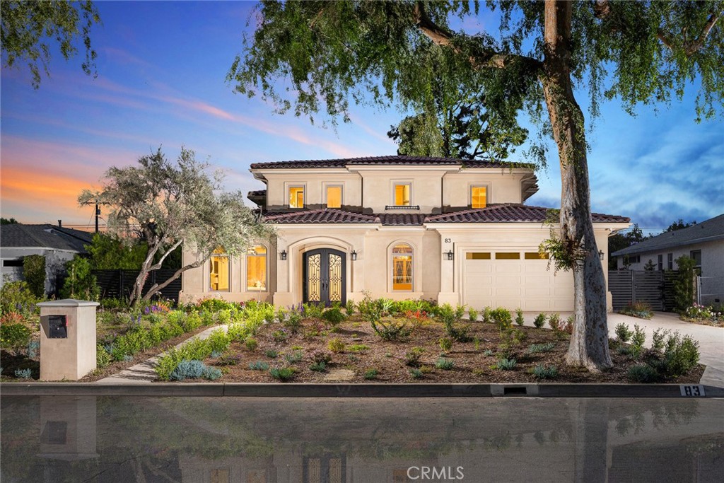 83 W Woodruff Avenue