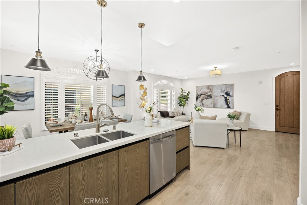 168 S Sierra Madre Boulevard 204