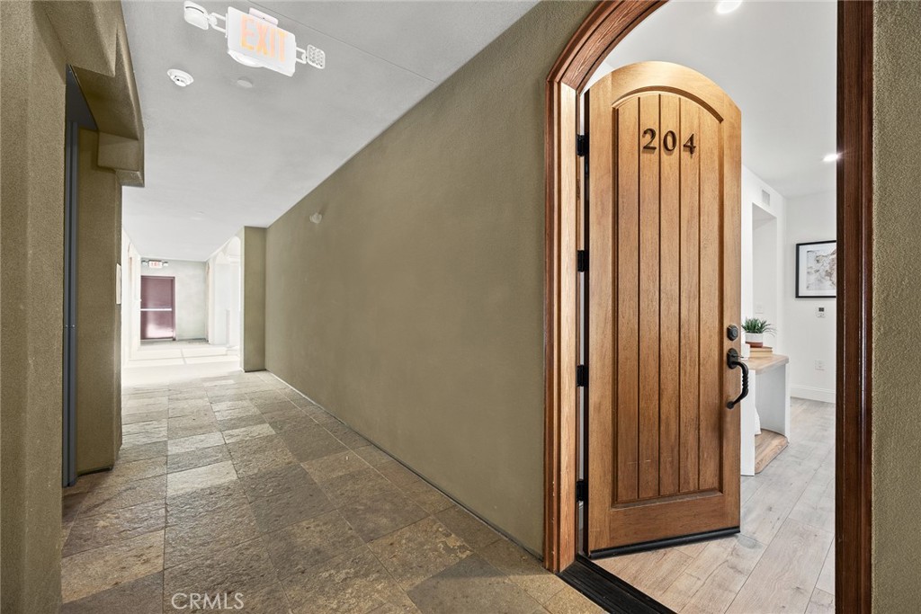 168 S Sierra Madre Boulevard 204