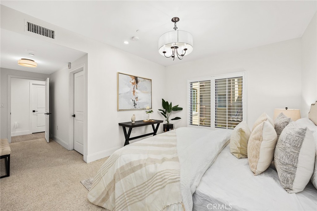 168 S Sierra Madre Boulevard 204