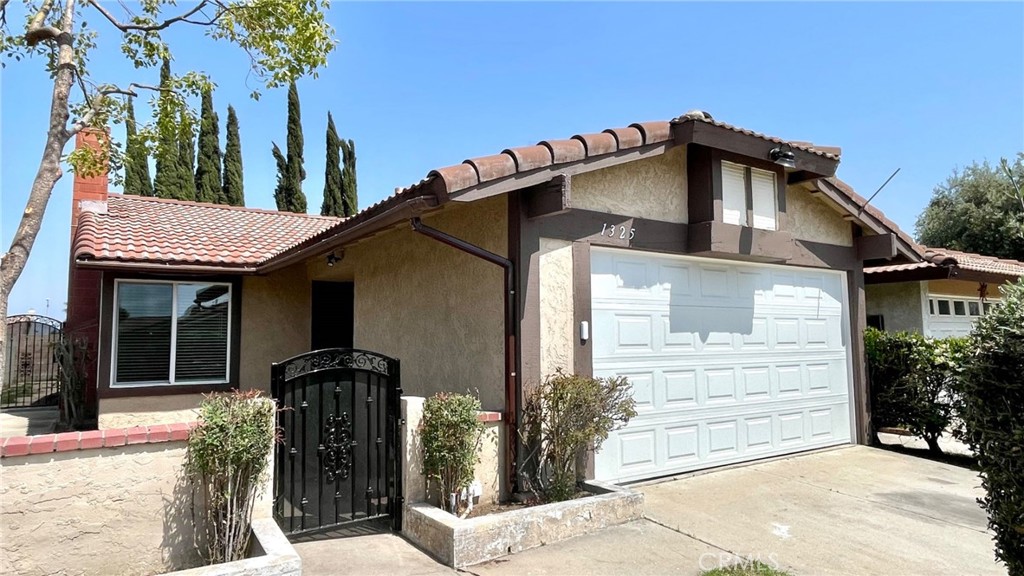 1325 N Fillmore Avenue