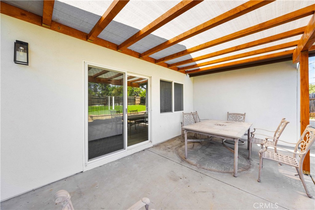 5062 Casa Loma Avenue