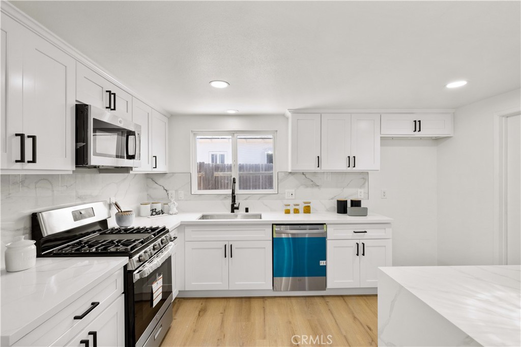 5062 Casa Loma Avenue