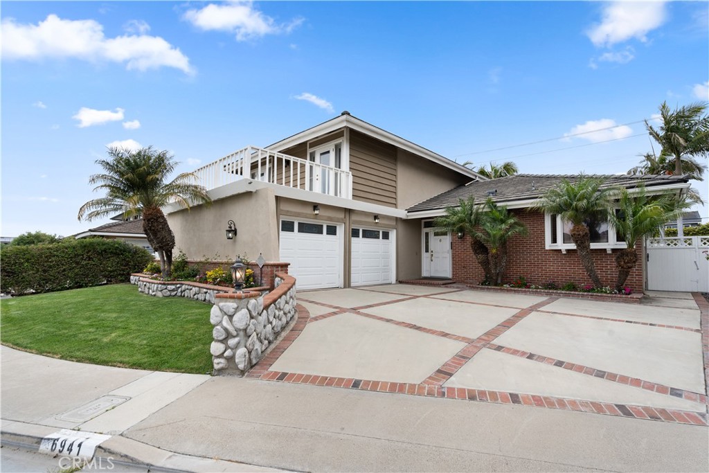 6941 Los Amigos Circle