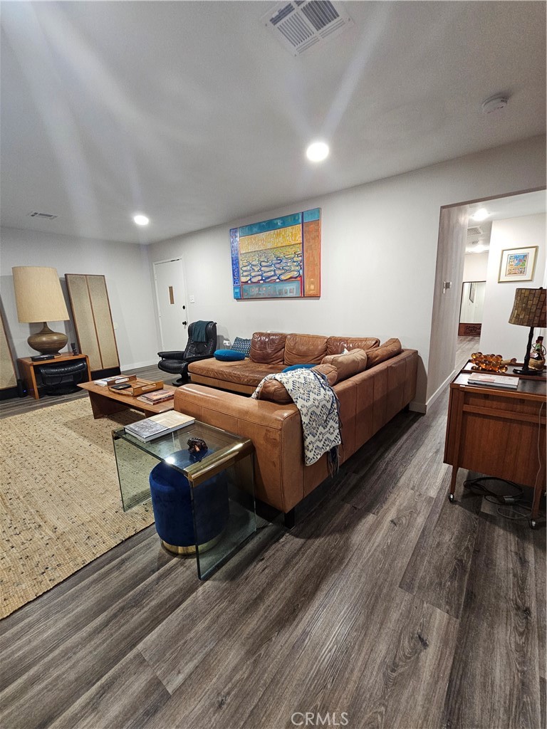 1255 S Valley Center Avenue