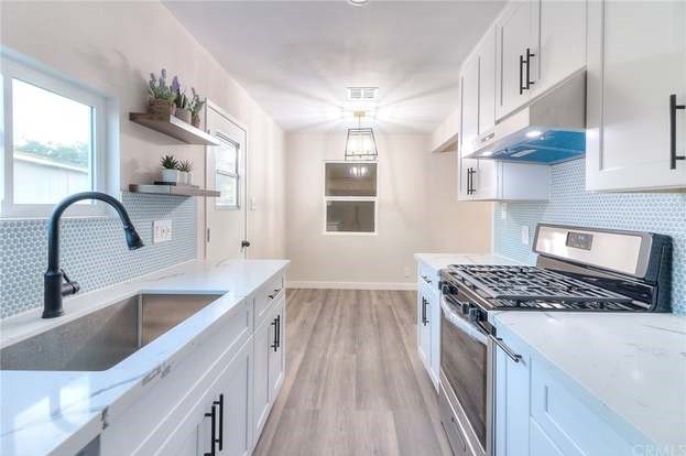 1255 S Valley Center Avenue