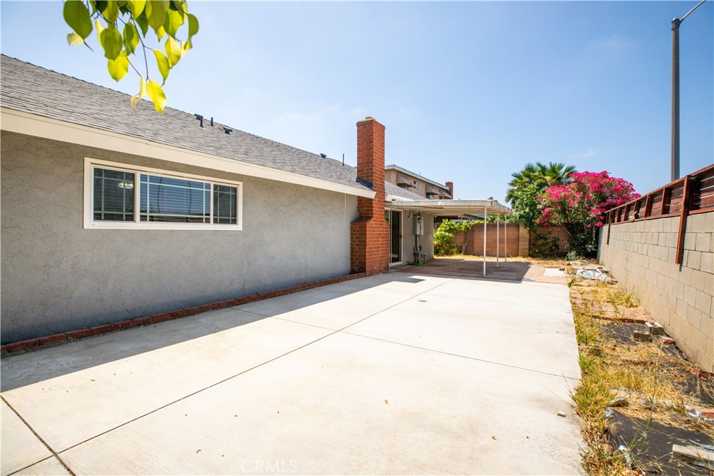 1433 Custoza Avenue