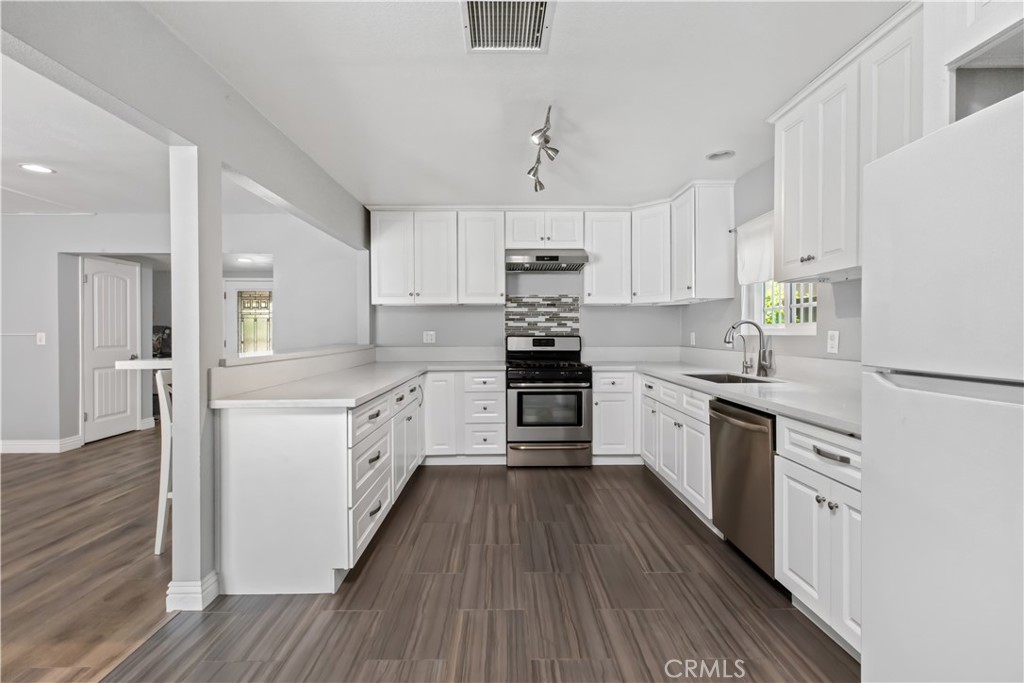 1433 Custoza Avenue