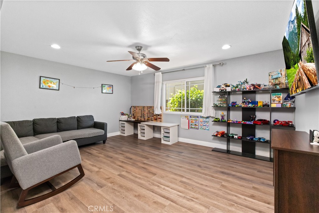 1433 Custoza Avenue