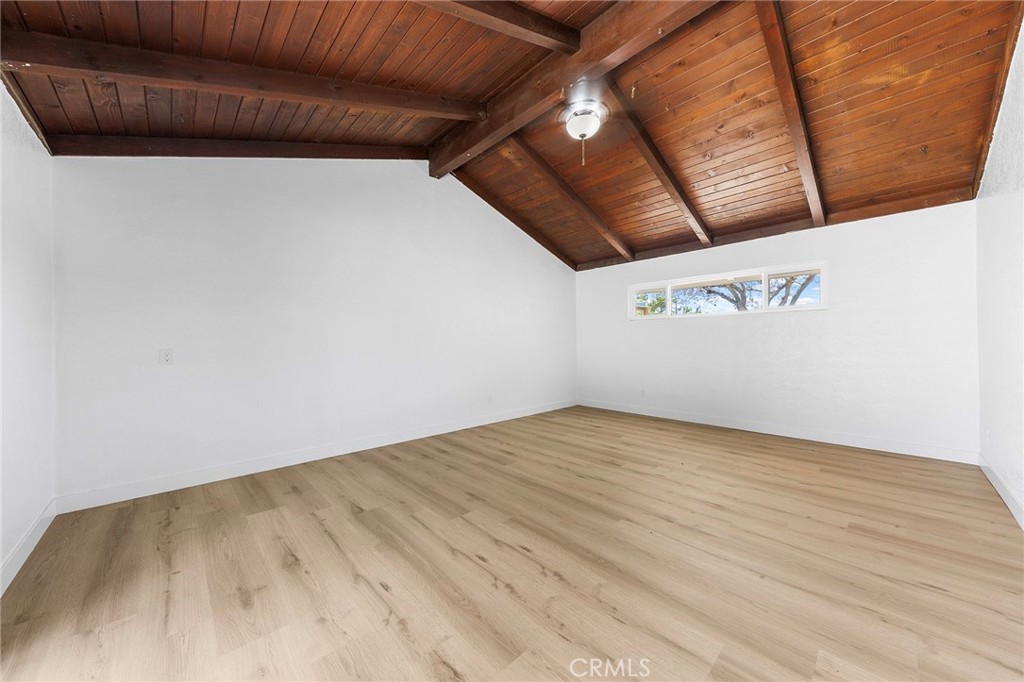 2621 N Ashwood Street