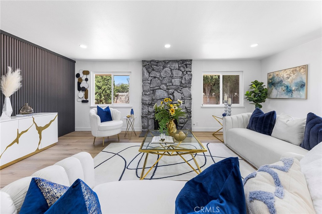 2621 N Ashwood Street