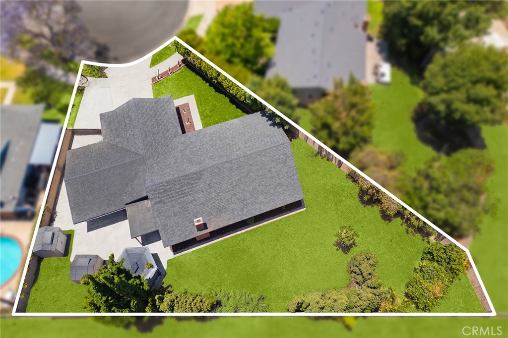 2621 N Ashwood Street