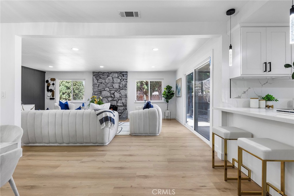 2621 N Ashwood Street