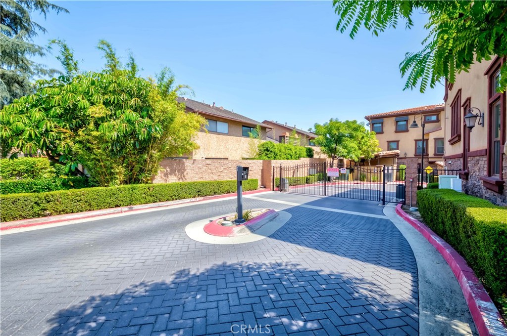 656 W Huntington Drive A-2