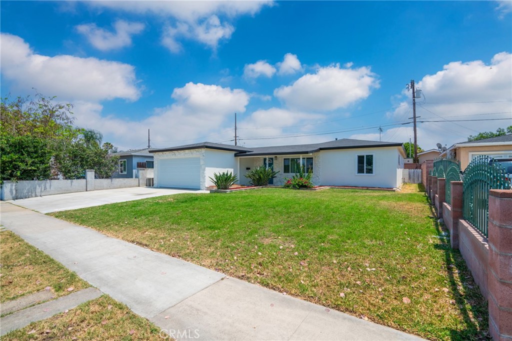 1236 N Foxfire Street