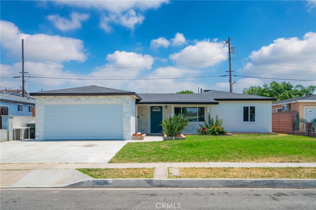 1236 N Foxfire Street