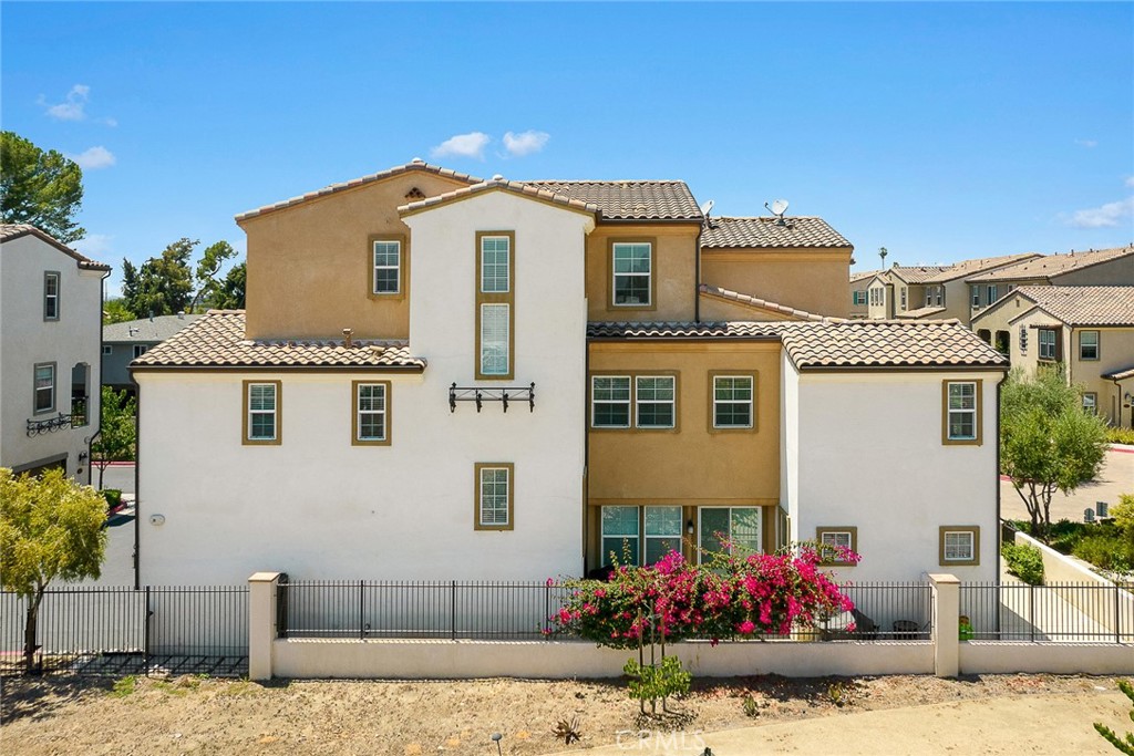 700 S Gladys Avenue C