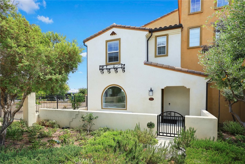 700 S Gladys Avenue C