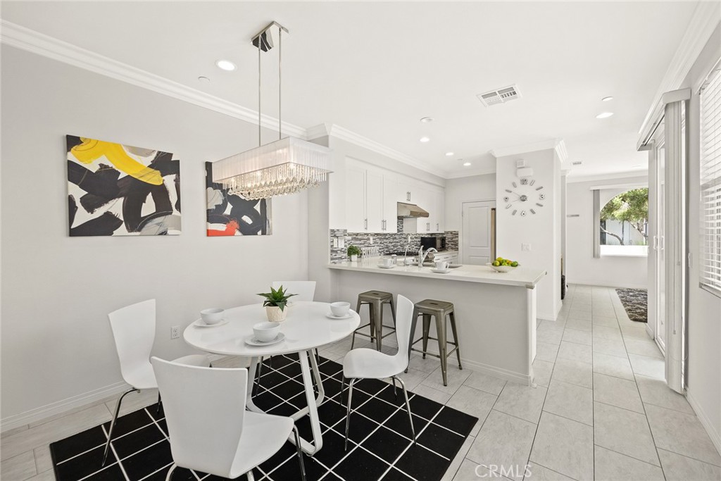 700 S Gladys Avenue C