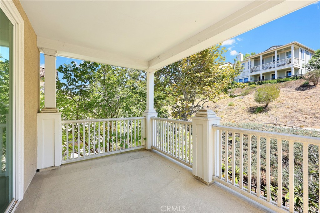 741 E Lemon Swirl Dr