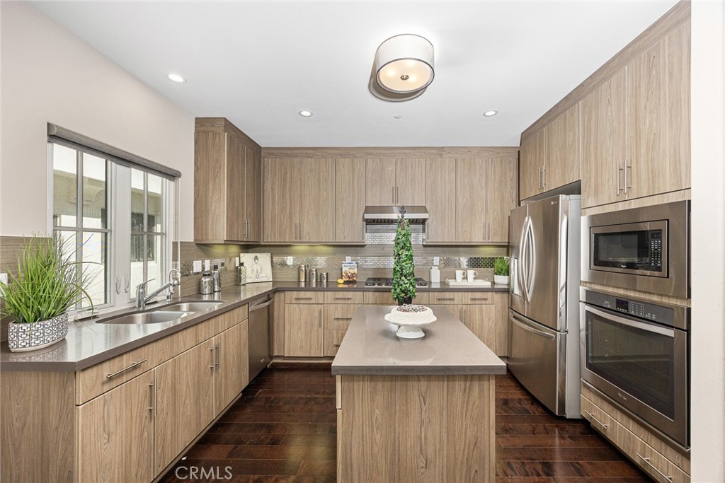 1068 Sunset Boulevard A