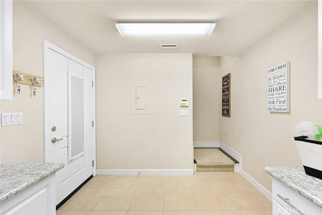 1068 Sunset Boulevard A