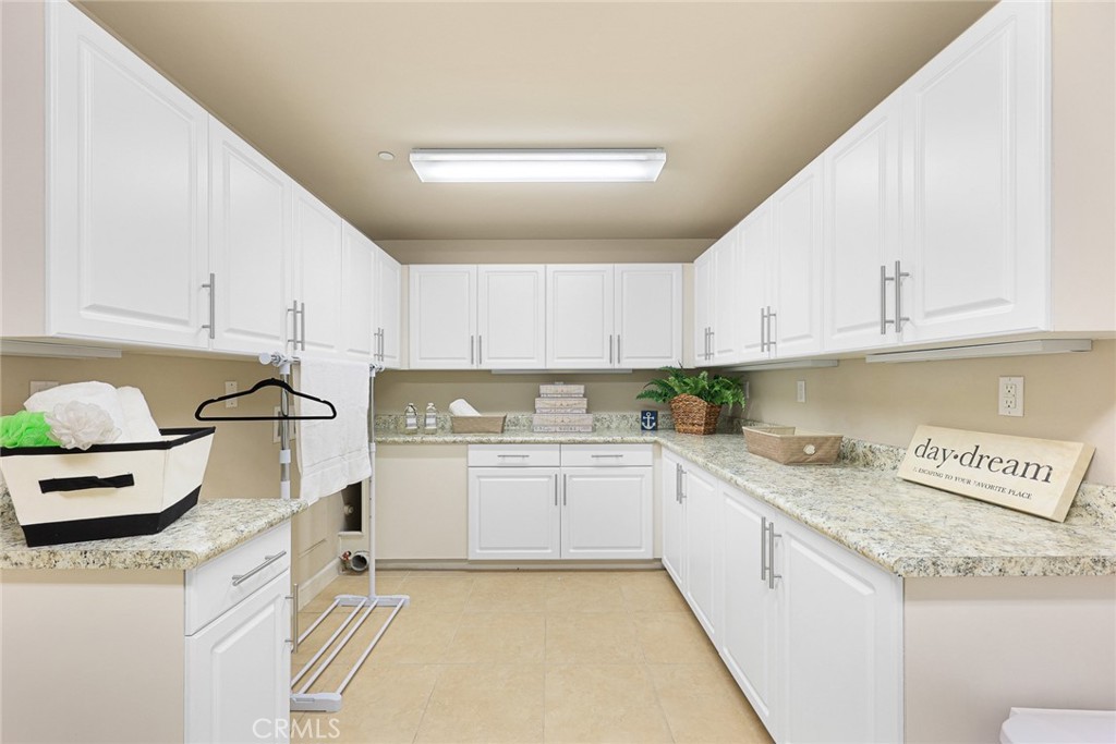 1068 Sunset Boulevard A