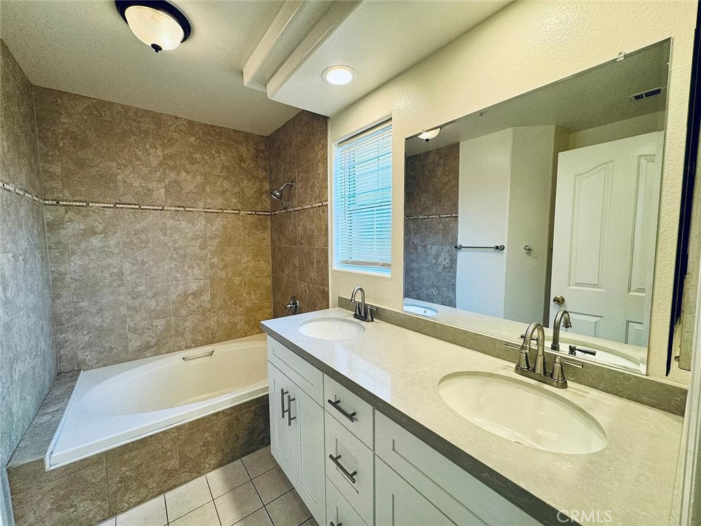 2431 S Baldwin Avenue C