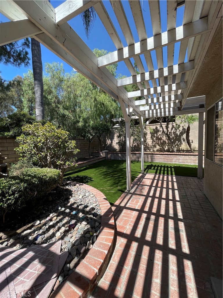 2431 Maroon Bell Road