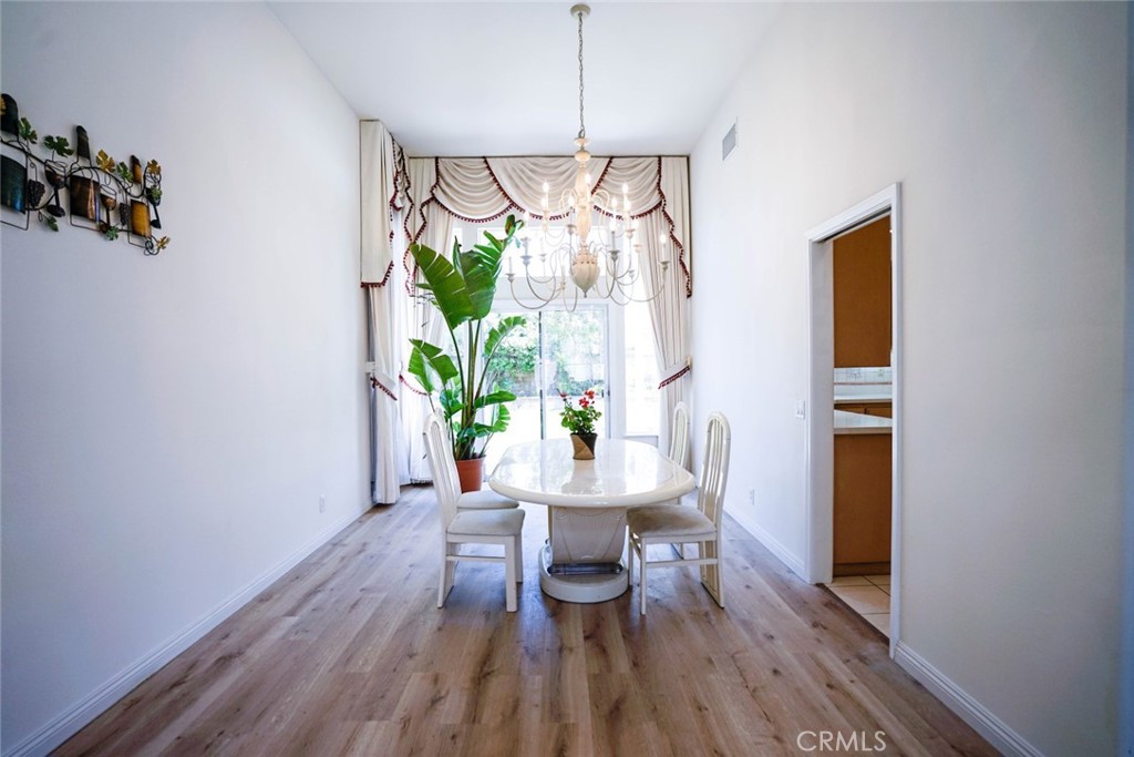 2386 Ridgeview Avenue