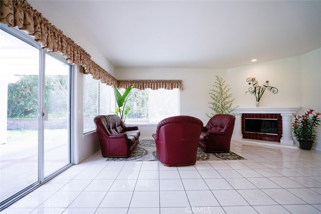 2386 Ridgeview Avenue