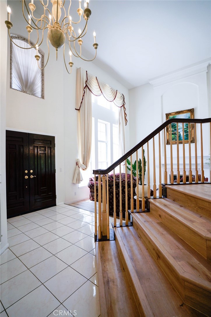 2386 Ridgeview Avenue