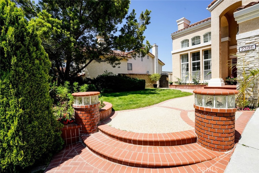 2386 Ridgeview Avenue