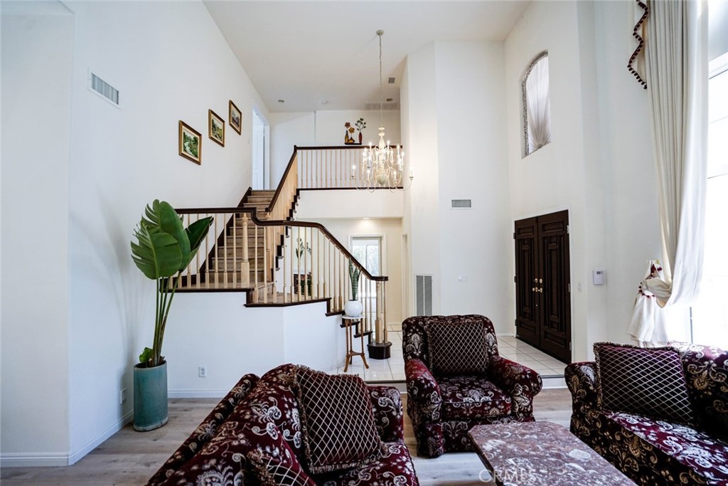 2386 Ridgeview Avenue