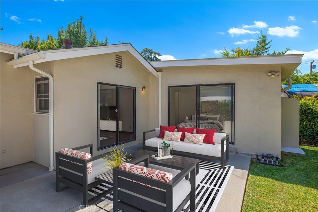 1937 San Gabriel Blvd