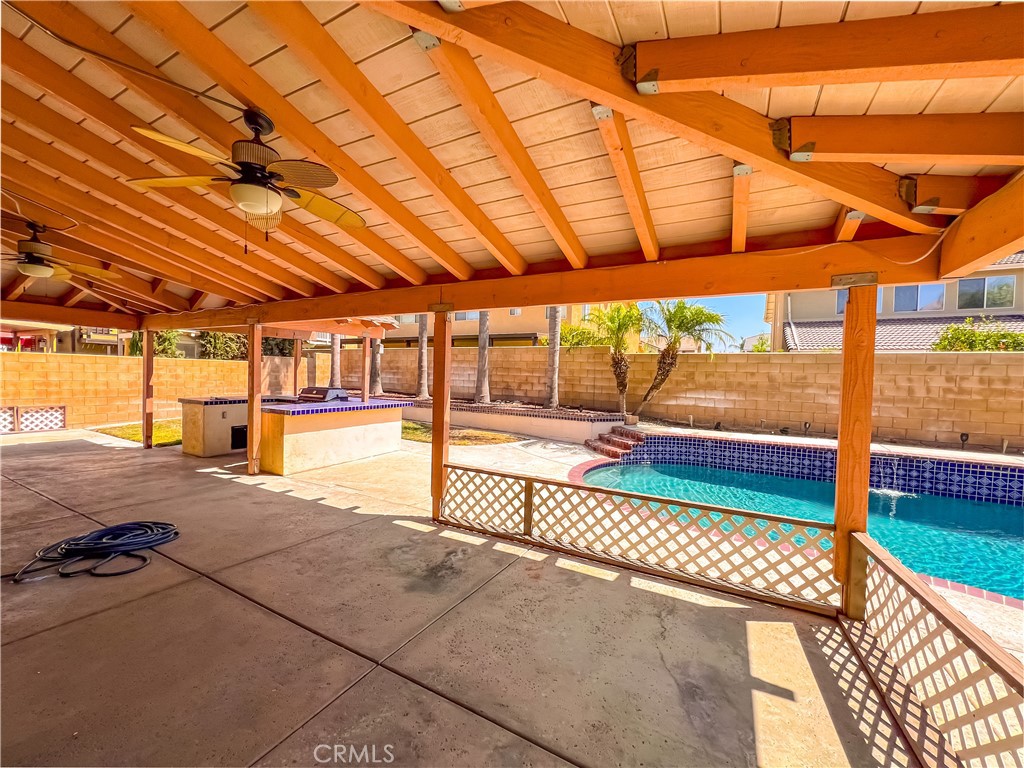 6728 Paso Fino Street