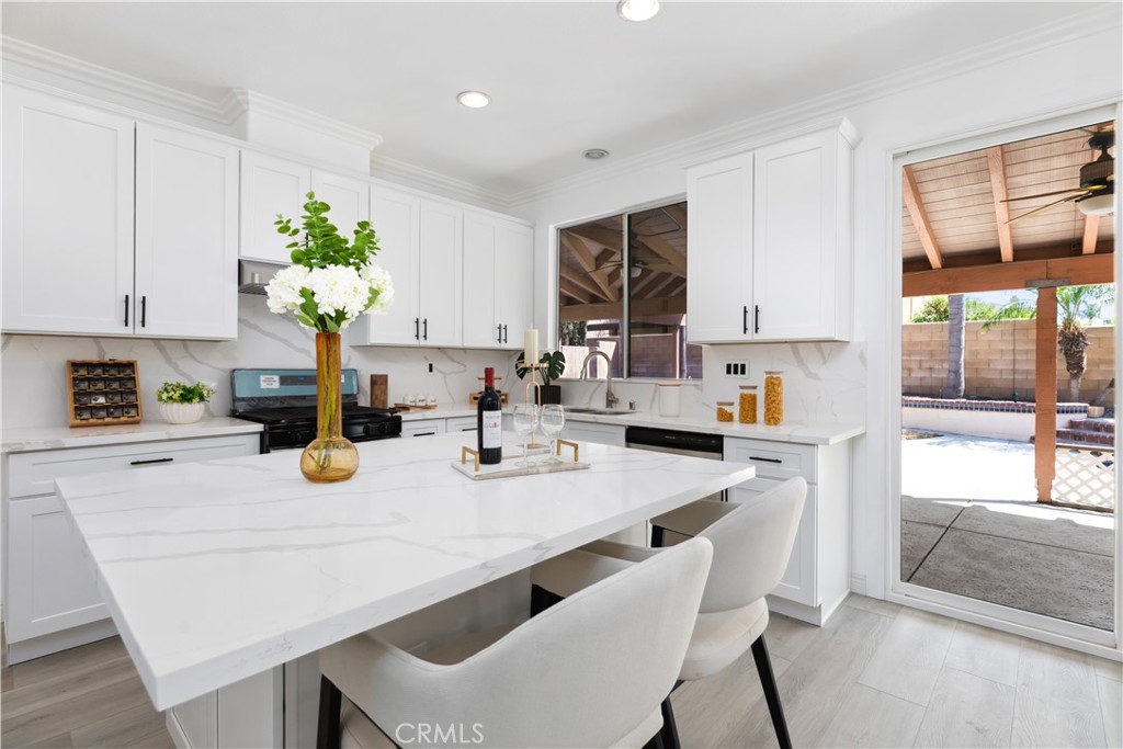 6728 Paso Fino Street