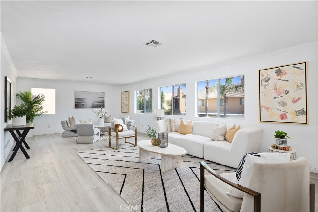 6728 Paso Fino Street