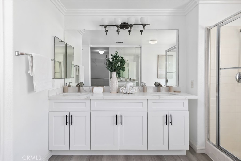 6728 Paso Fino Street