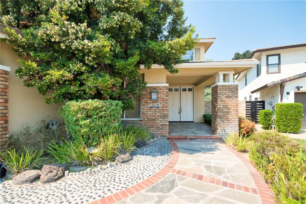 3107 S Ridge Point Drive