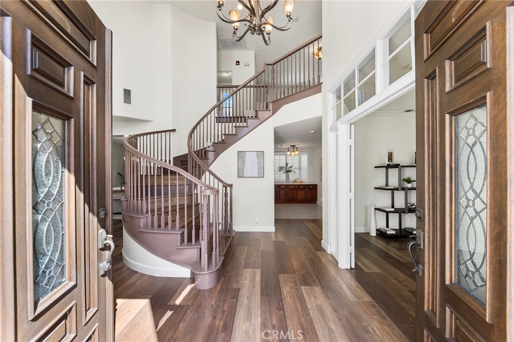 18 El Dorado Street B