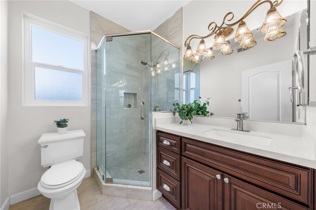 18 El Dorado Street B